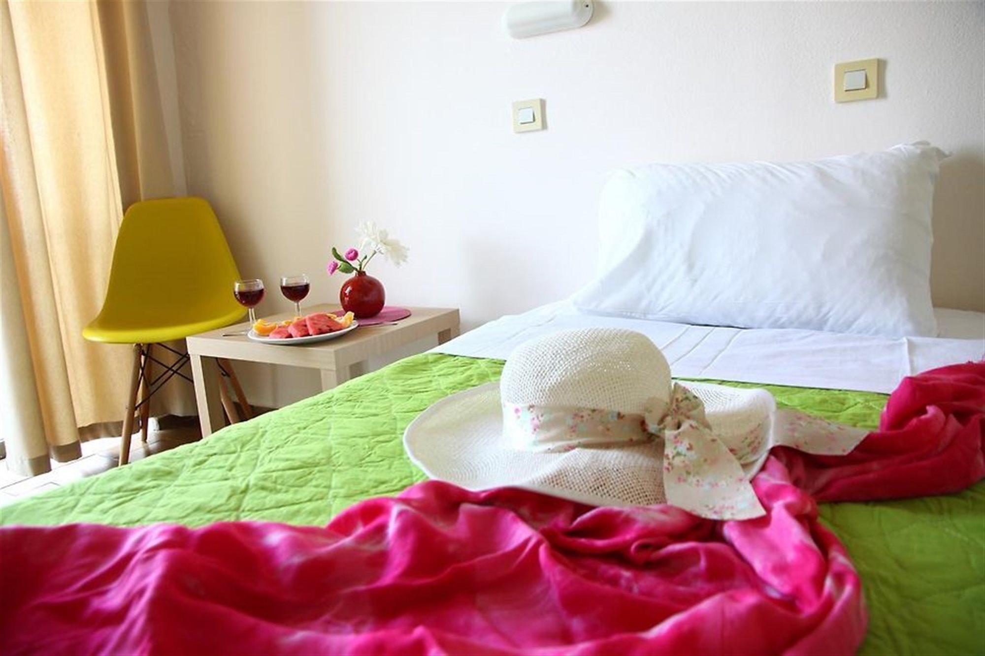 Triton Garden Hotel มาเลีย ภายนอก รูปภาพ