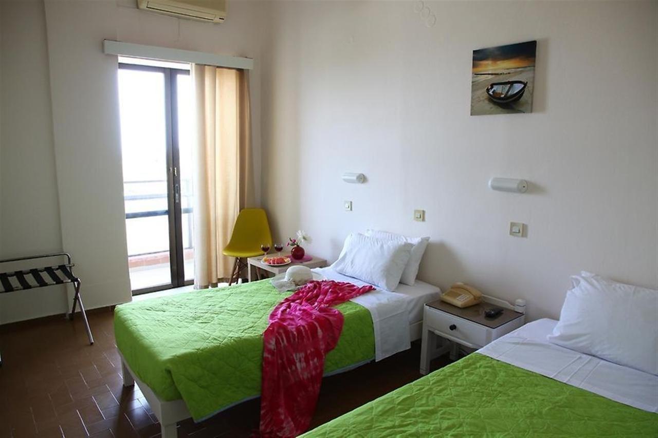 Triton Garden Hotel มาเลีย ภายนอก รูปภาพ