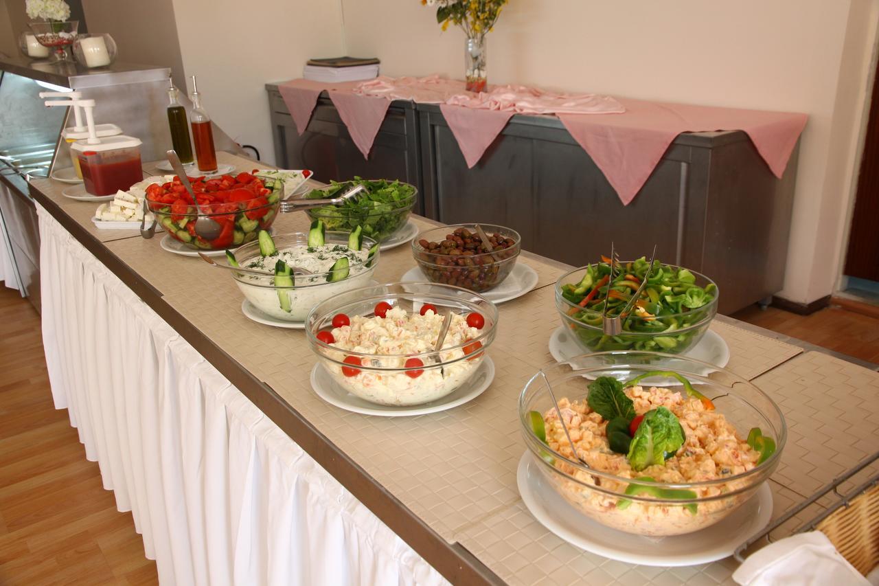 Triton Garden Hotel มาเลีย ภายนอก รูปภาพ