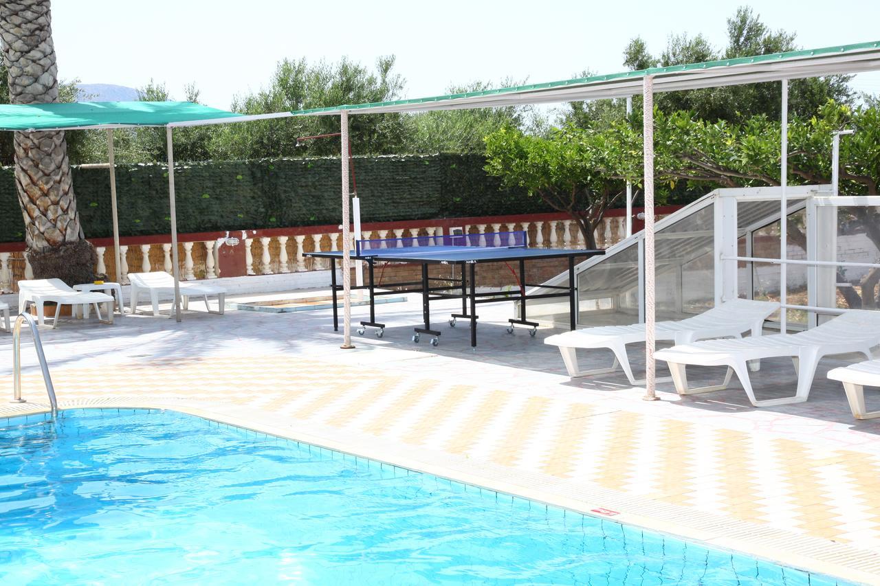 Triton Garden Hotel มาเลีย ภายนอก รูปภาพ